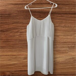 BCBGENERATION Dress Size S Sleeveless Popover Pleated White Party Optic Whit